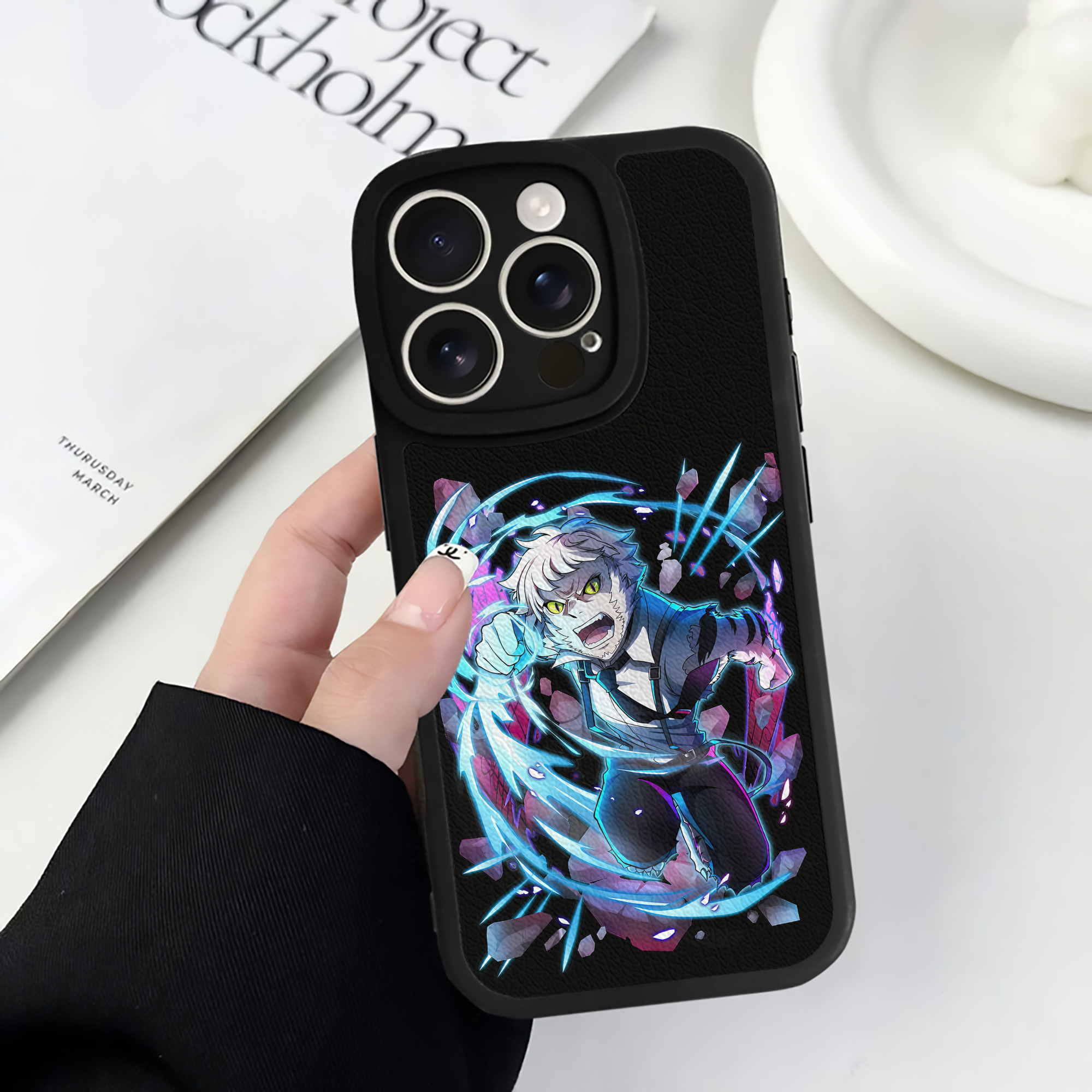 （画像用） 文豪ストレイドッグス Bungo Stray Dogs 【iPhone 16シリーズ対応】シリコンスマホケース（レザー調） 材質：シリコン